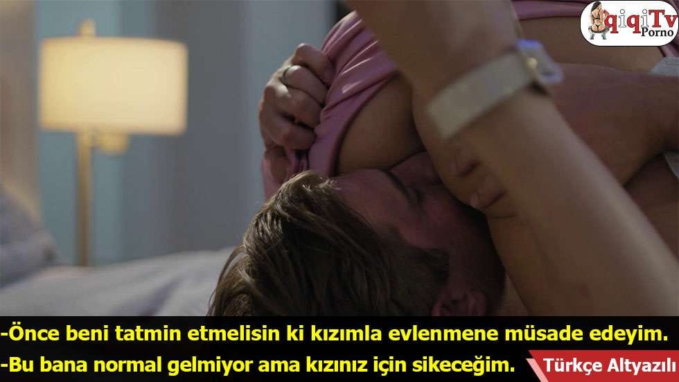 Kocasının Erkek Kardeşini Düşünerek Kendini Okşarken Ta Kendisine Yakalandı